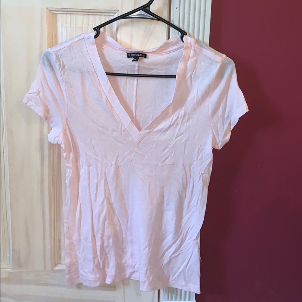 Light pink t-shirt